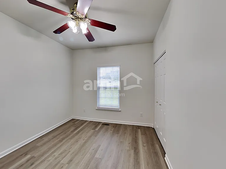1828 Annalee Dr — Photo 14