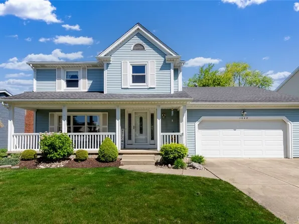 1042 Thomas Fox Dr E, North Tonawanda, NY 14120