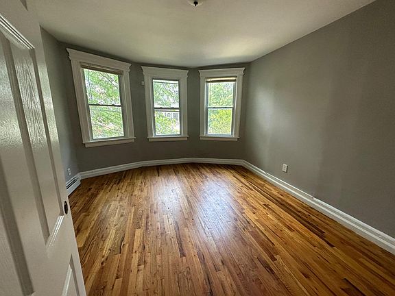 5th image of 15 New St #1E