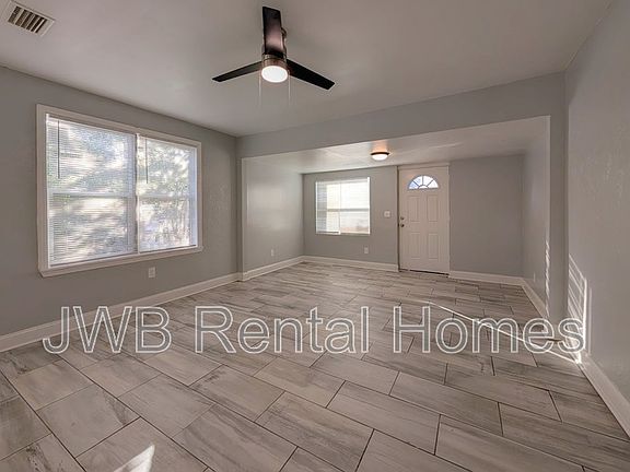 5th image of 6135 Lynnwood Ave #A