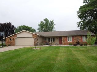 14812 Ridgecrest Dr, Leo, IN 46765