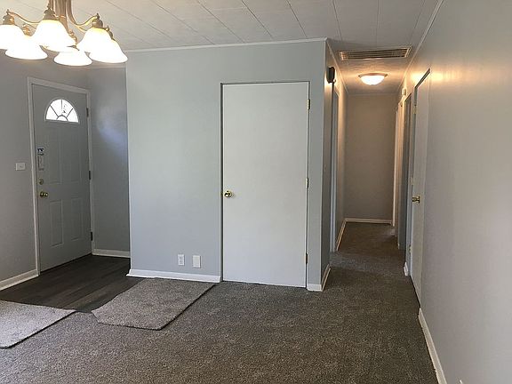 4th image of 521 N Lincoln St