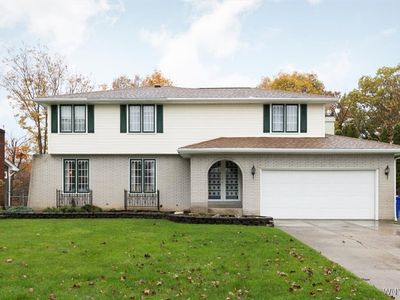 188 Heritage Farm Rd, Buffalo, NY, 14218