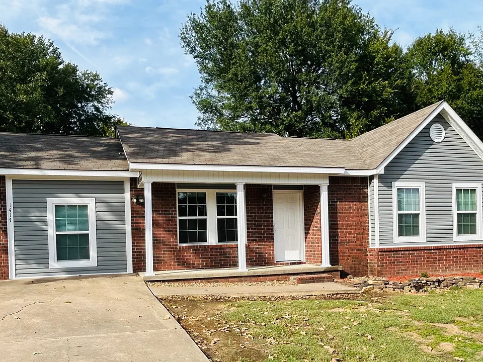 1417 Grand Pine Dr