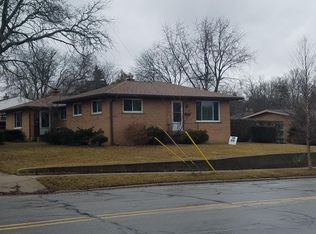 1720 Greenview Dr, Ann Arbor, MI 48103