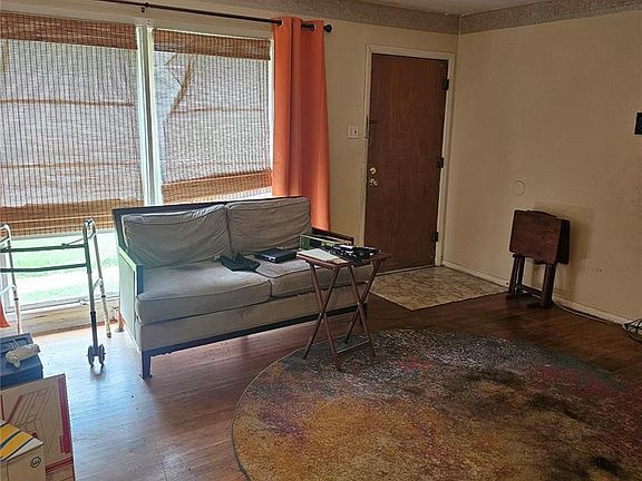 2nd image of 59 Lillian Dr