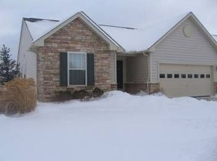 5601 E Breezeway Dr, North Ridgeville, OH 44039