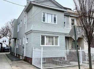 11748 135th St, South Ozone Park, NY 11420