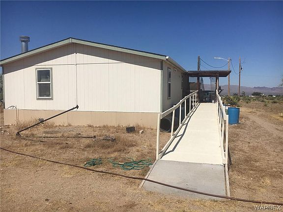 3rd image of 15692 N Flores Dr
