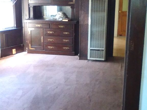 5th image of 415 E Poplar St APT 1