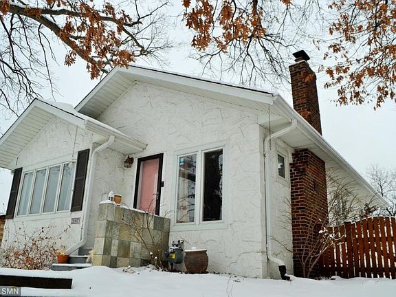 2nd image of 3207 Taylor St NE