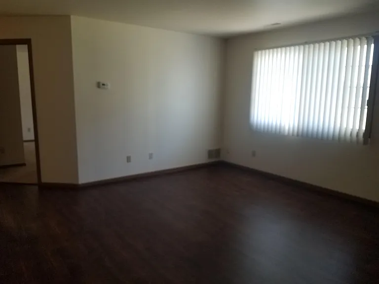 W171S7576 Lannon Dr #H — Photo 4