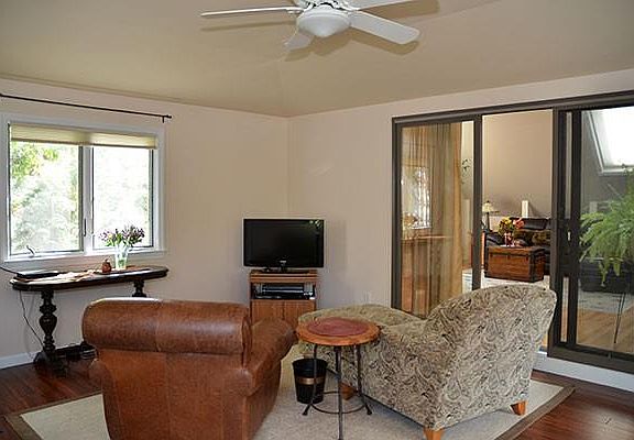 5th image of 45 Cove Ln