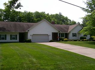 7721 McGill Rd, Harborcreek, PA 16421