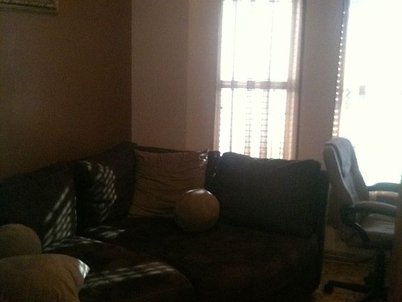 4th image of 404 Safari Dr