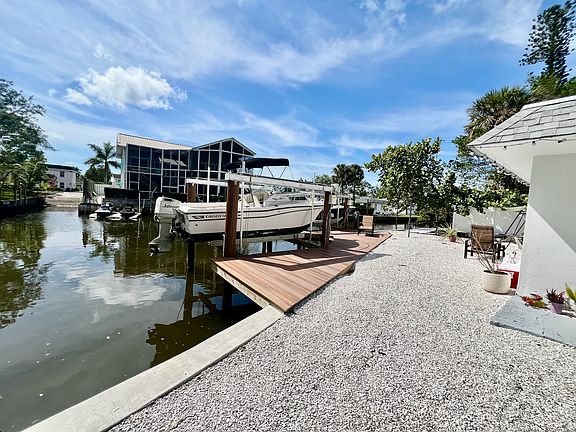 Waterfront Backyard/Gulf Access