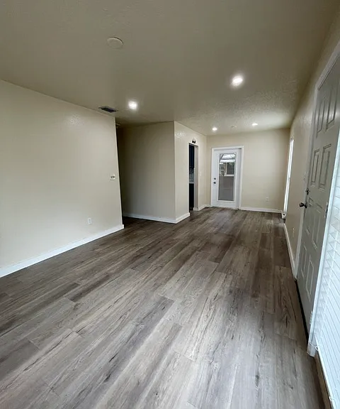 854 Chippendale St — Photo 20