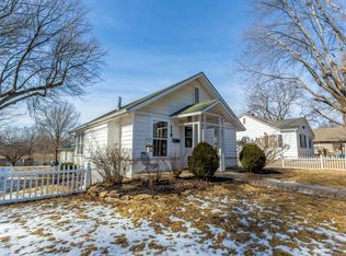 118 SW Monroe St, Lees Summit, MO 64063