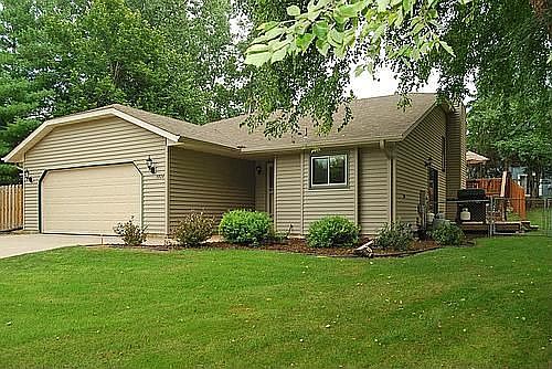 1st image of 3924 Woodview Ct