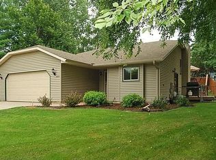 3924 Woodview Ct, Vadnais Heights, MN 55127