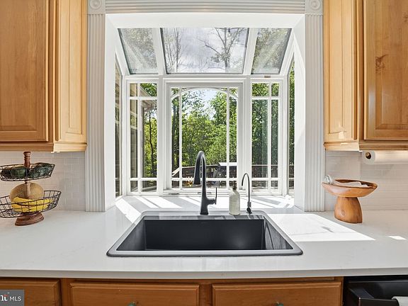 5th image of 1605 Lupine Den Ct