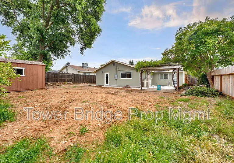 1317 School St — Photo 26