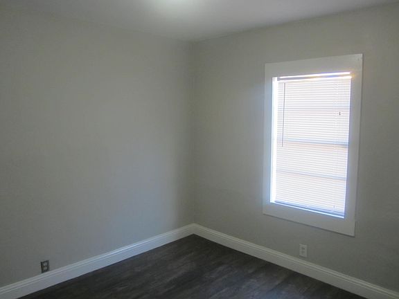 3rd image of 1322 Caldwell St APT 101
