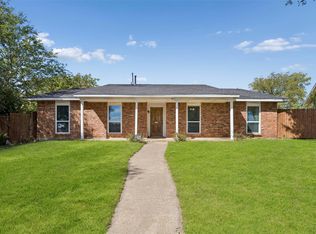 7319 Blackwillow Ln, Dallas, TX 75249