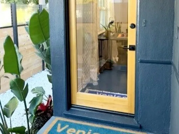 2353 Beach Ave, Venice, CA 90291