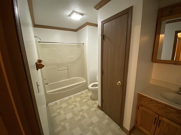 3rd image of 1020 Beauchamp Ave APT 4