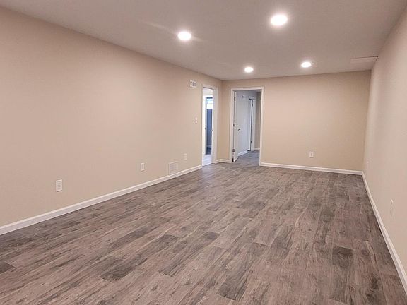 5th image of 3476 Blue Creek Dr