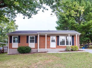 1008 Clearview Dr, Vinton, VA 24179