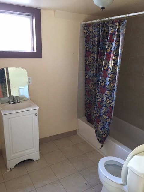1st image of 263 Sobieski St