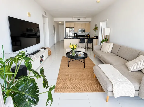 79 SW 12th St, Miami, FL