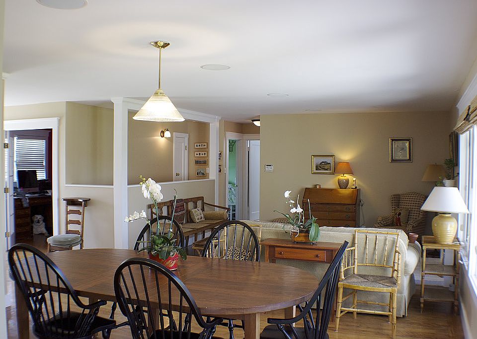 Dining Room/Living Room