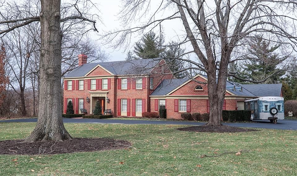 2nd image of 8000 Peregrine Ln