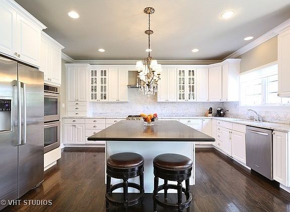 3rd image of 207 Willard Pl