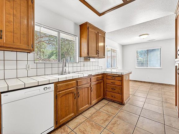4th image of 28340 Tollhouse Rd