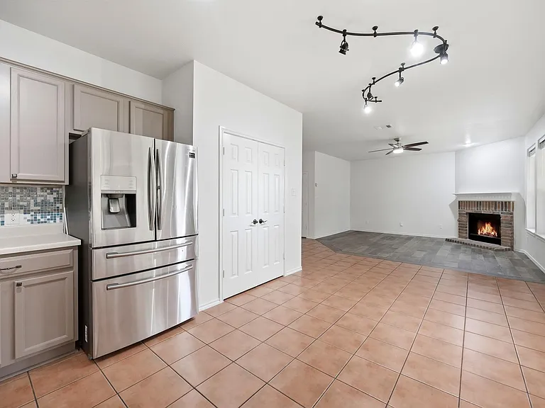 1136 Beechwood Dr — Photo 15