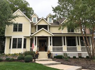 704 Maple Ave, Downers Grove, IL 60515