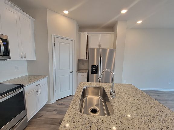 5th image of 5250 Brailey Cir