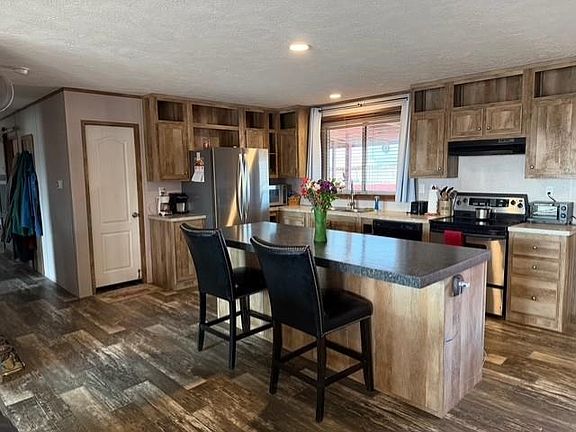 3rd image of 1602 W 12th St