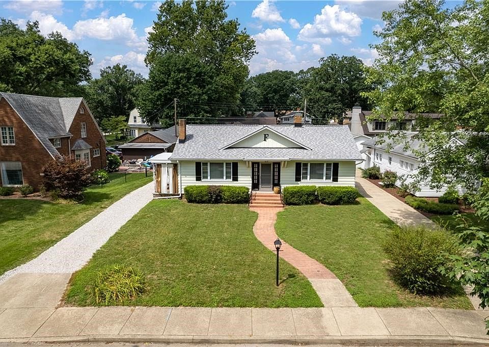 1st image of 237 Van Buren Blvd