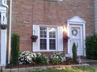 931 Captains Ct, Chesapeake, VA 23320