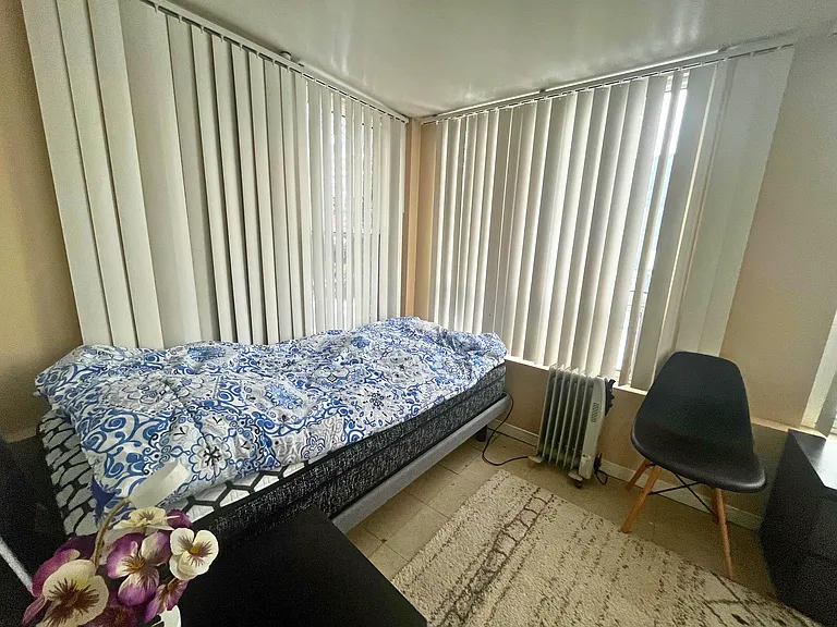 315 Frank St — Photo 8