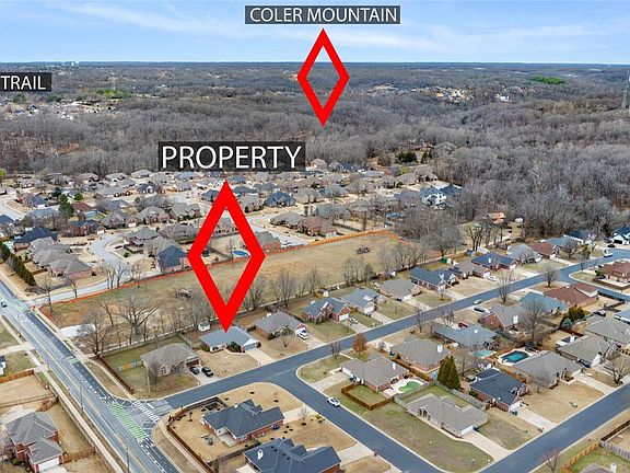5th image of 303 Coachlight Dr