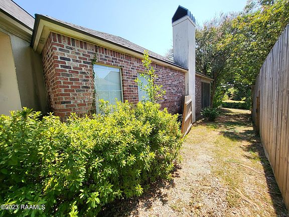 2nd image of 201B Clem Dr