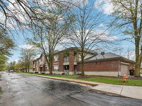 2nd image of 2135 Dickinson Rd #207