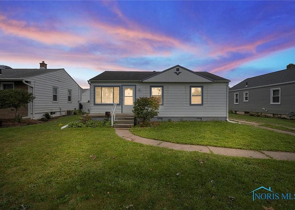 1st image of 2538 104th St