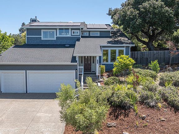 2nd image of 1018 Oakmont Court